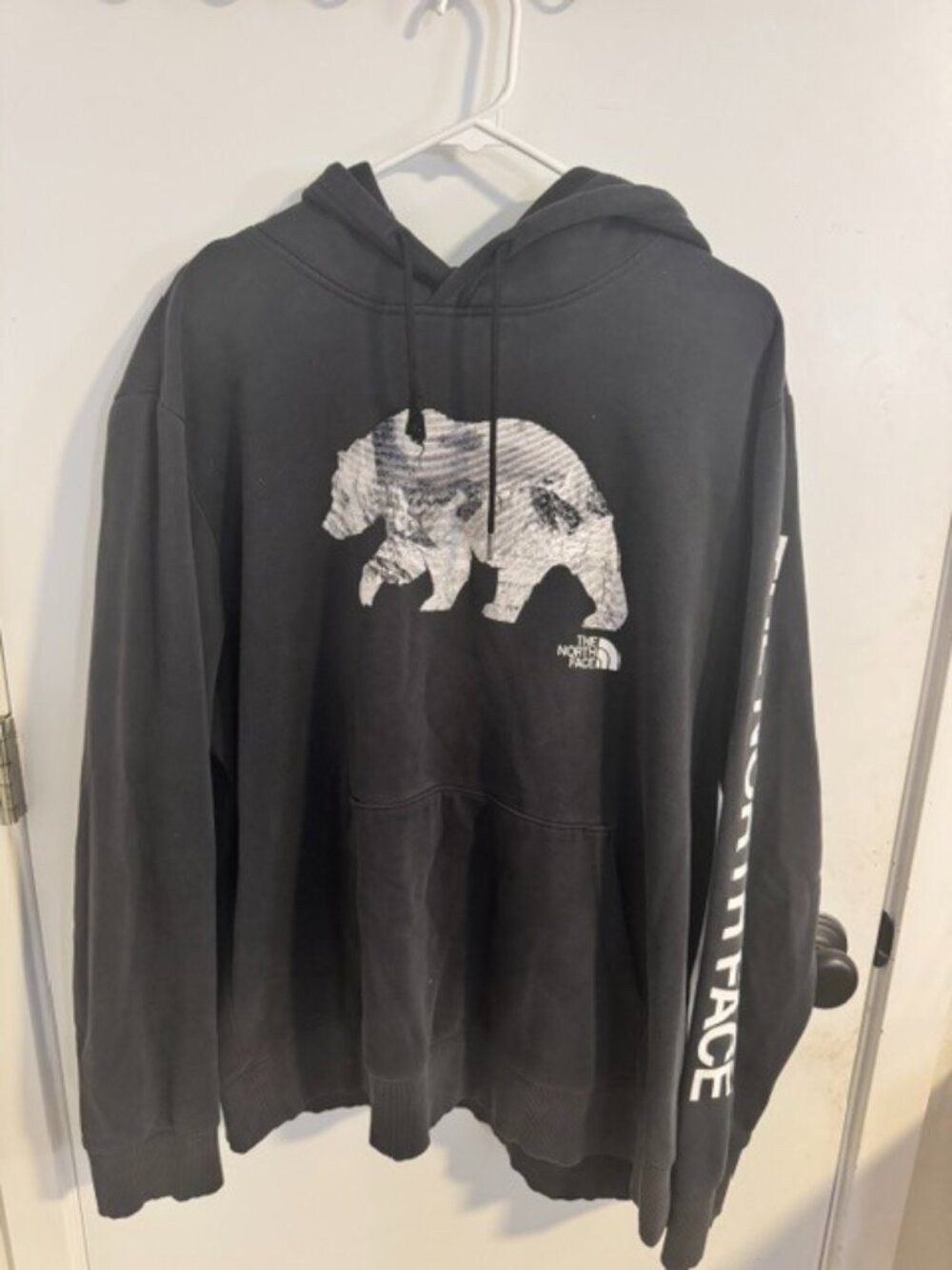 North Face Hoodie - Black, 2XL